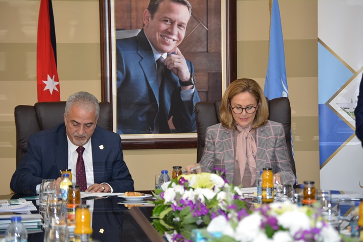 12 - زاجل نيوز