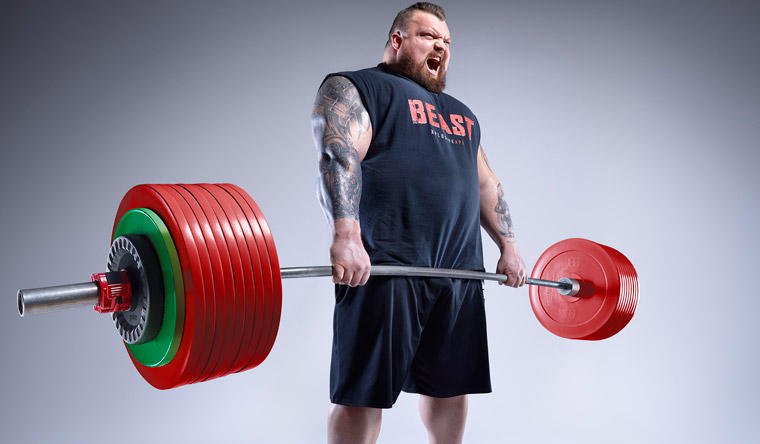 أثقل وزن يتم حمله من قبل رجل - زاجل نيوز