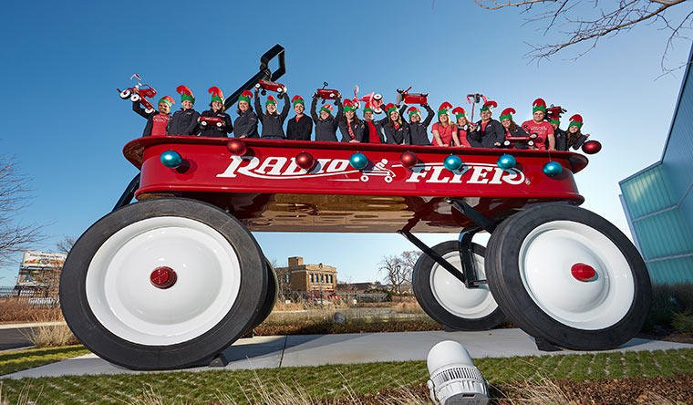 عربة لعب الاطفال - زاجل نيوز