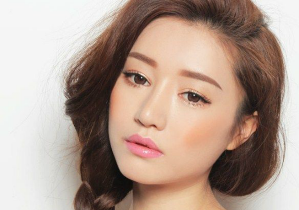 مكياج كوري لتكبير العين e1567420258348 - زاجل نيوز