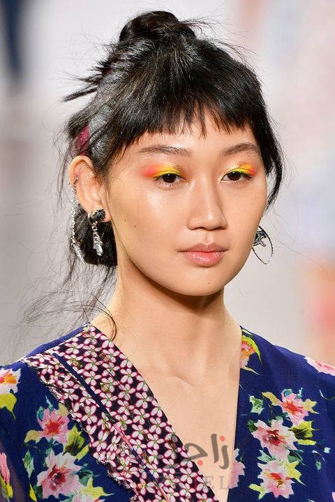 زاجل مكياج النيون - زاجل نيوز