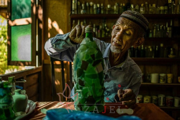 65667 1020201116462267 135 120033 museum bottles washed away sea malaysia 3 - زاجل نيوز