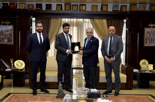 الملحق الثقافي العُماني يزورعمان الأهلية - زاجل نيوز