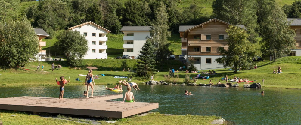 pradas resort - زاجل نيوز