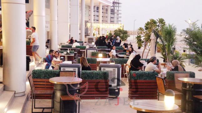 عودة الحياة إلى 130 مقهى تعيل 6 آلاف أسرة بحرينية بعد توقف دام 7 أشهر