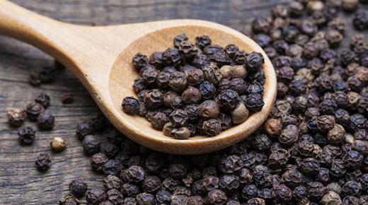 فوائد الفلفل الأسود في إنقاص الوزن وتفتيت الدهون