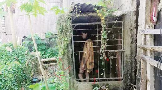 العثور على امرأة محتجزة في قفص منذ 25 عام في الفلبين