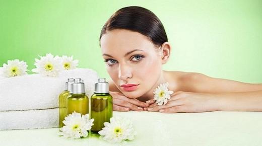 فوائد زيت التنظيف للبشرة