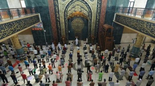 هل الفاتحة واجبة على المأموم في صلاة الجماعة ..