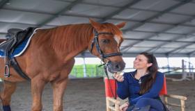 كاثرينا ماير: دخلت عالم ريادة الأعمال على صهوة أزياء الفروسية