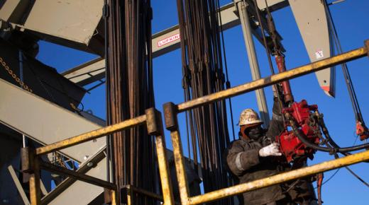 منصات حفر النفط الأميركي لأقل مستوى في 5 سنوات