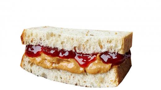 مطعم إيطالي يفرض رسوما مفاجئة على سائح