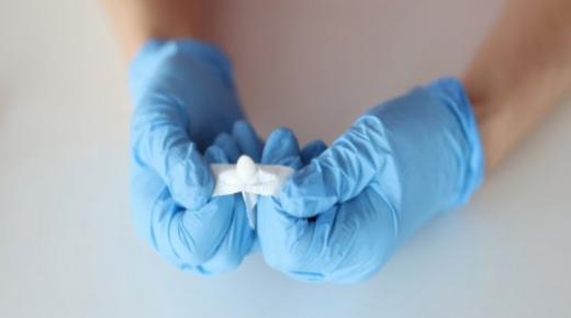 ما حكم التحاميل والحقن الطبية في نهار رمضان؟