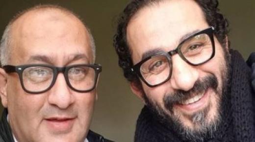 أحمد حلمى يكشف عن صورة شقيقه الأكبر