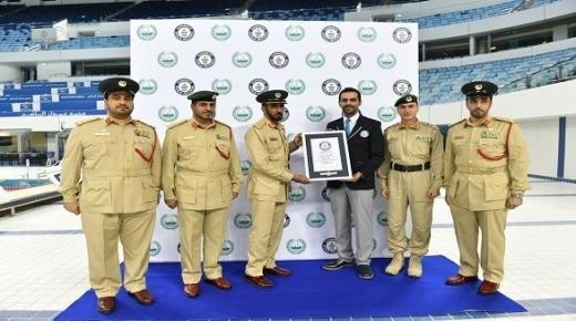 شرطة دبي تدخل “غينيس” في أكبر حضور لمحاضرة عن الكوارث الطبيعية