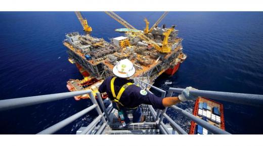 المكسيك تفتتح أكبر مصفاة دعما لإنتاجها من النفط