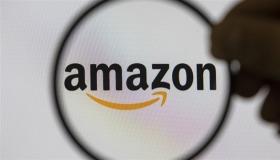 أمازون تقاضي أكثر من 10 آلاف مجموعة على فيس بوك لنشرها تقييمات وهمية لمنتجاتها