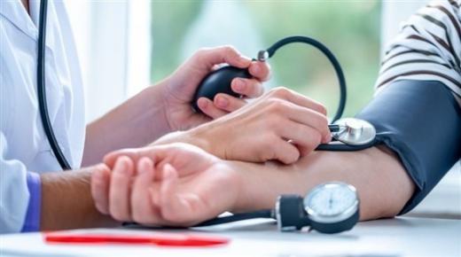 أوميكرون أكثر خطراً على مرضى ضغط الدم