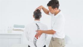 التقويم.. علاج لأنواع الجنف الطفيفة