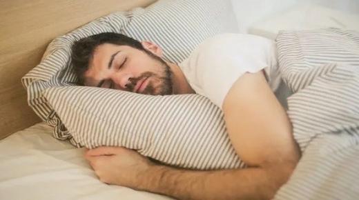 خبيرة تطور معادلة لتنهض نشيطاً كل صباح