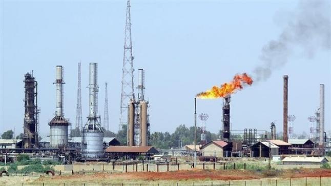 أوبك تلزم العراق برفع سقف صادراته النفطية