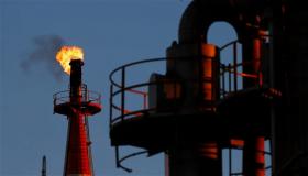 مخاوف الإمدادات ترفع أسعار النفط