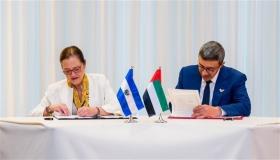 وزير خارجية الإمارات يؤكد أهمية تعزيز التعاون الدولي لمواجهة التحديات الحالية