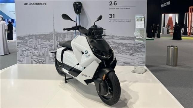 في دبي.. الدراجة الكهربائية “CE 04” تنطلق من مسافة صفر إلى 50 كيلومتراً في 2.6 ثانية