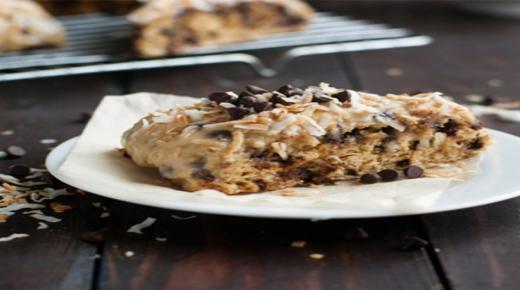 سكونز الشوكولاتة وجوز الهند