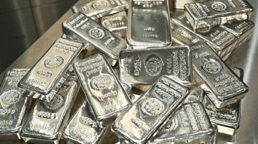 الفضة تنتفض بعد أكبر انهيار منذ 5 سنوات!