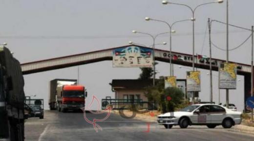 93 براداً محملاً بالخضار والفواكه بانتظار فتح حدود جابر الأردنية