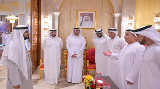 محمد بن راشد يستقبل الأعيان والمدراء وكبار المسؤولين والمهنئين بشهر رمضان المبارك