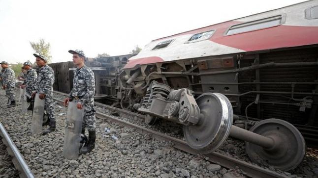 خروج قطارات عن مسارها في مصر