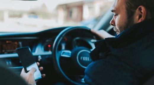 الذكاء الاصطناعي وقيادة السيارة