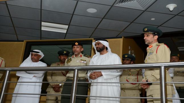 أحمد بن طحنون يطلع على أحدث تطورات شرطة دبي التقنية