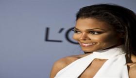 “جانيت جاكسون” تؤجل جولتها الموسيقية بسبب مرضها الشديد