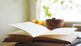 الدماغ يدمج قصص الكتب الورقية أسرع من الرقمية