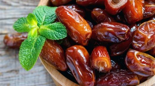 فوائد مبهرة لتناول التمر قبل النوم