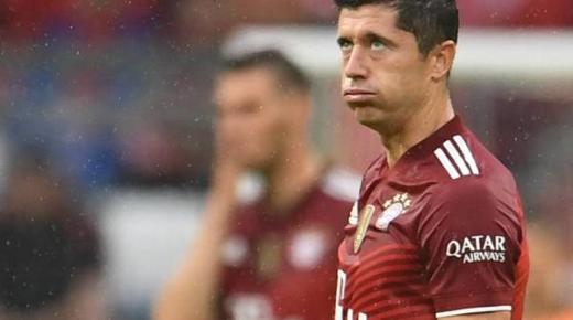 «الكاش» يعقد صفقة ليفاندوفسكي لبرشلونة