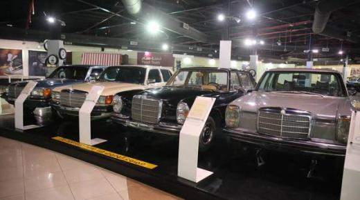 «الشارقة للسيارات القديمة» وجهة شغف المهتمين بالفنون والإبداع