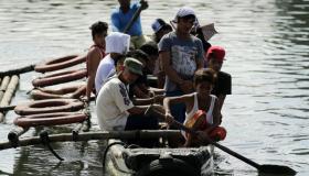 إعصار يدمر منازل بتكساس وآخر يهدد وسط الفلبين