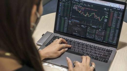 مؤسس «جالاكسي للمقتنيات الرقمية» يشكك في تجاوز البيتكوين 30 ألف دولار