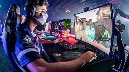 هواة ألعاب الفيديو.. شغف مستمر بوقت أقصر ونفقات أقل