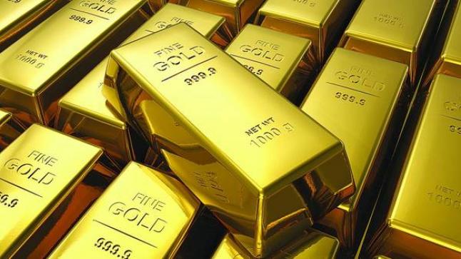 الذهب يهبط عالمياً مع صعود الدولار