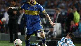 شجار ولكم بين لاعبي بوكا جونيورز