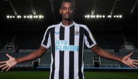 السويدي إيزاك أغلى لاعب في تاريخ نيوكاسل وسوسييداد