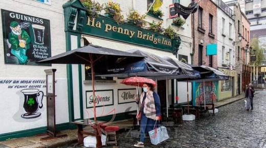 أول دولة بالاتحاد الأوروبي تعيد فرض الإغلاق التامّ