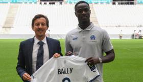 بايلي يتهم مانشستر يونايتد بالعنصرية