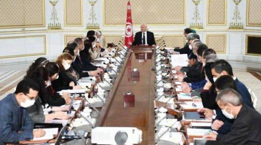 التونسيون بانتظار القانون الانتخابي للرئيس قيس سعيّد