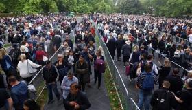 حشود في لندن لوداع الملكة إليزابيث الثانية